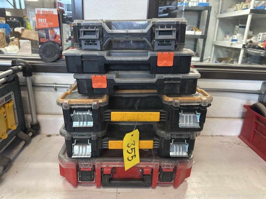 6-assorted-small-parts-compartment-organizers-623671