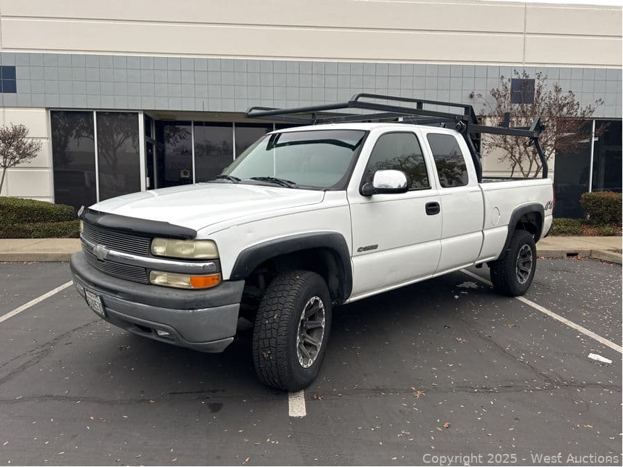 2000-chevrolet-silverado-2500-4x4-pickup-truck-623779