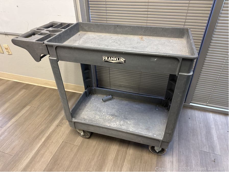 rolling-plastic-cart-623812