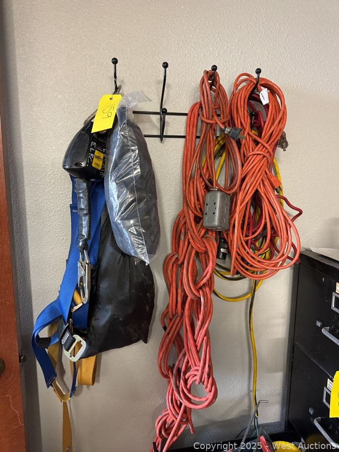 contents-of-wall-fall-safety-harness-extension-cables-623751