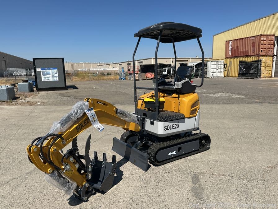 2025-sdlanch-sdle20-mini-excavator-with-yanmar-diesel-engine-unused-mlbdtxqx