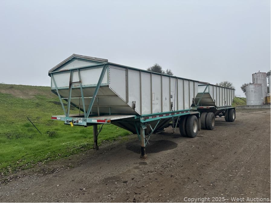 titan-dual-hopper-grain-trailer-set-622941