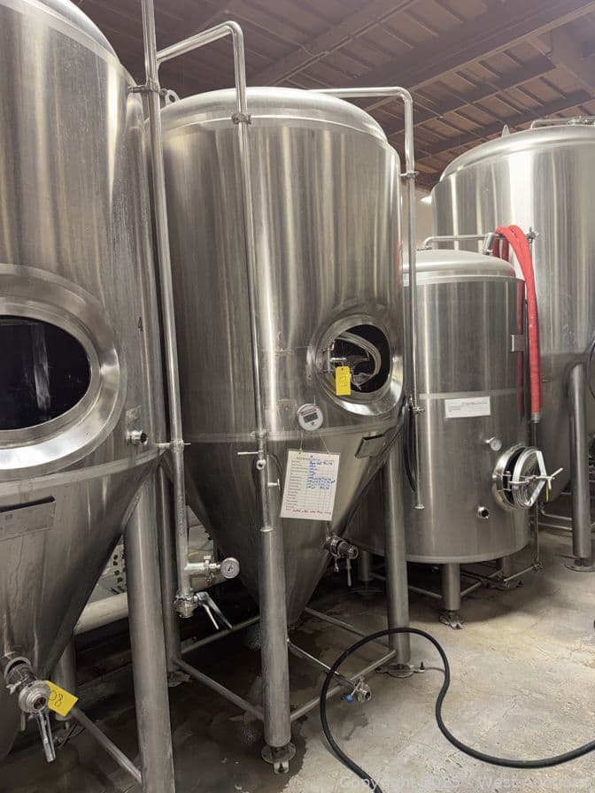 brew-pro-15bbl-beer-fermenter-tank-624200
