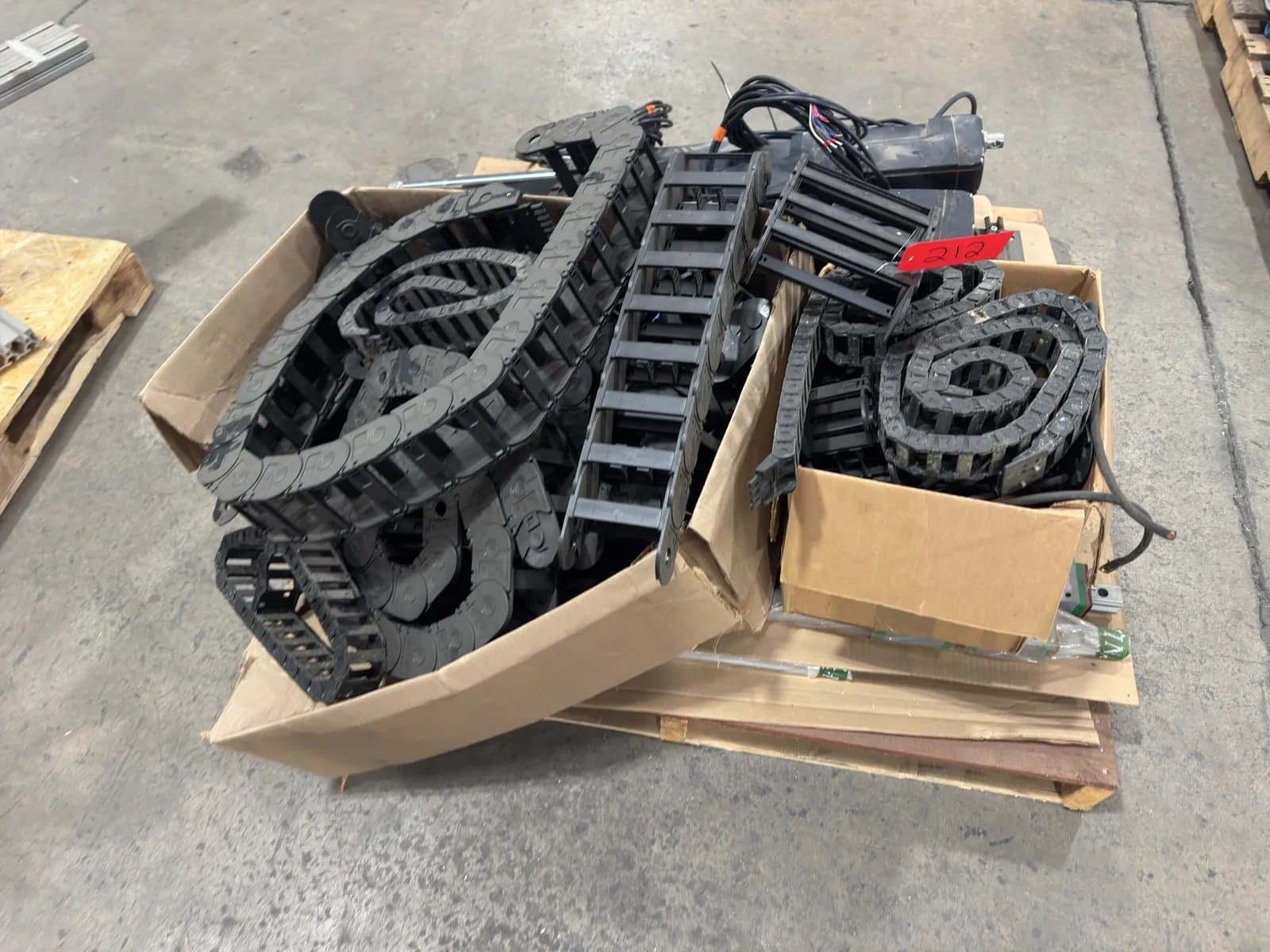 contents-of-pallet-assorted-machine-tracks-and-thomson-actuators-90e598