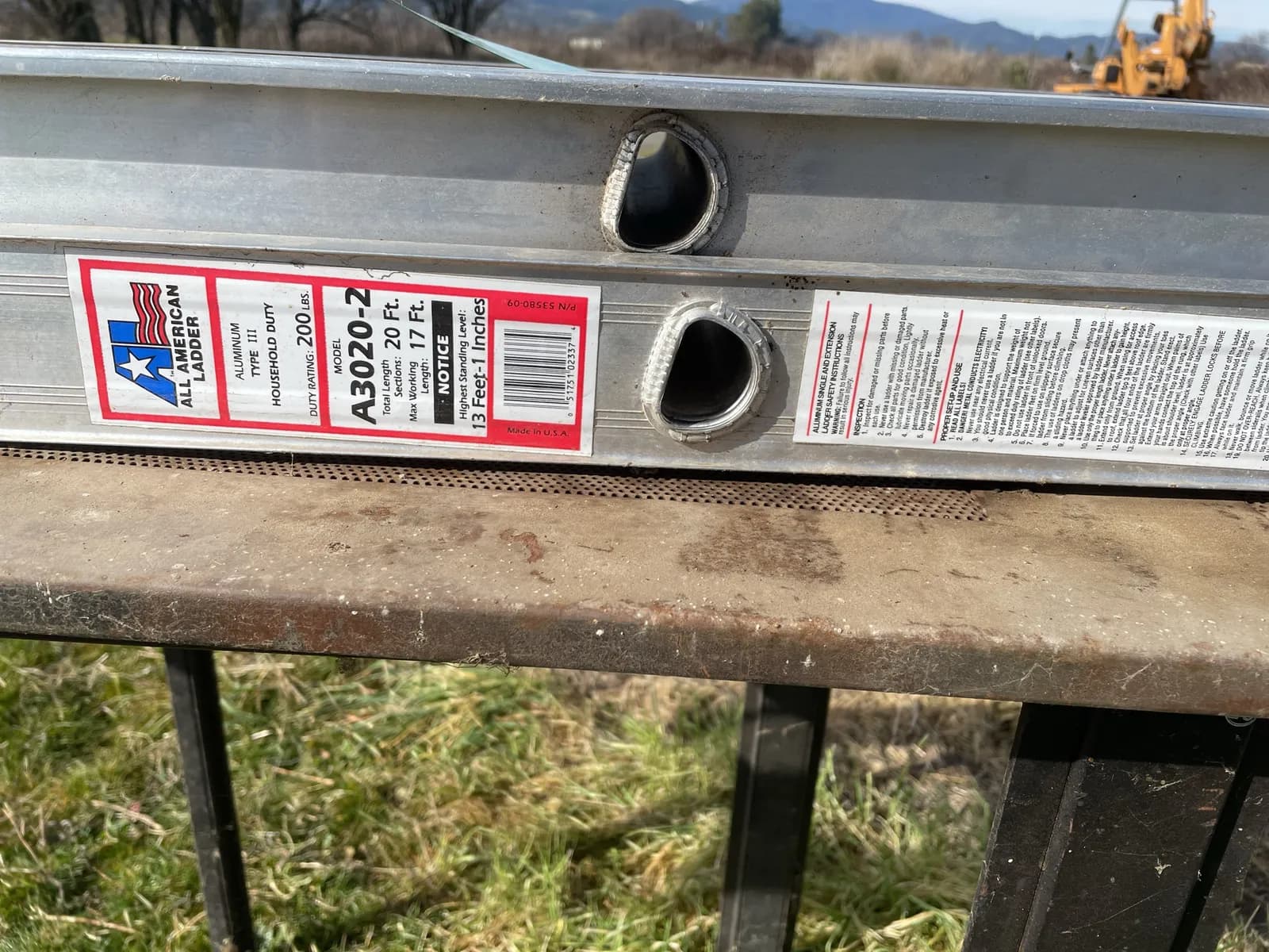 ladder-and-table-5aad08