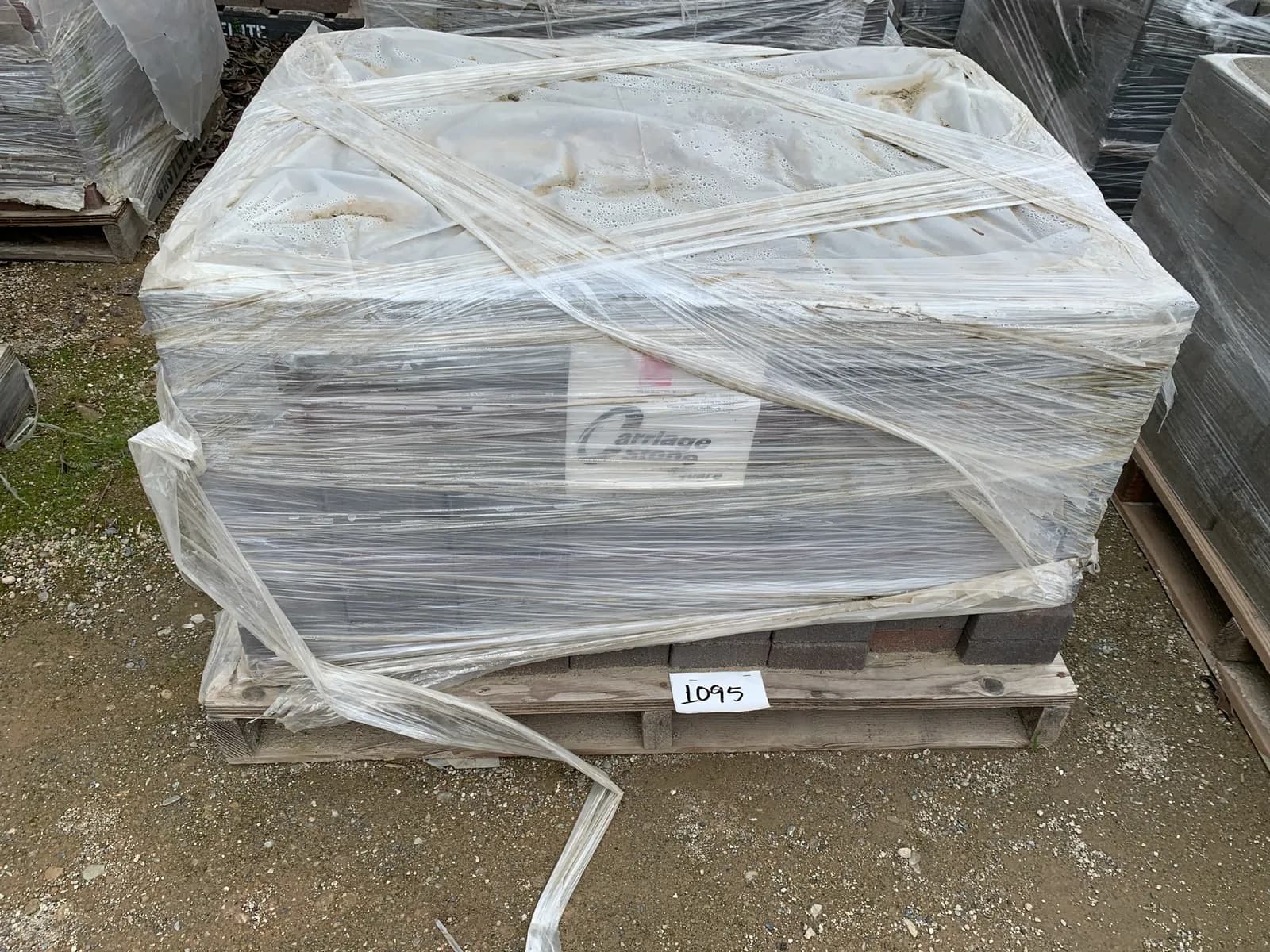 1-pallet-of-carriage-stone-napa-blend-square-pavers-99c065