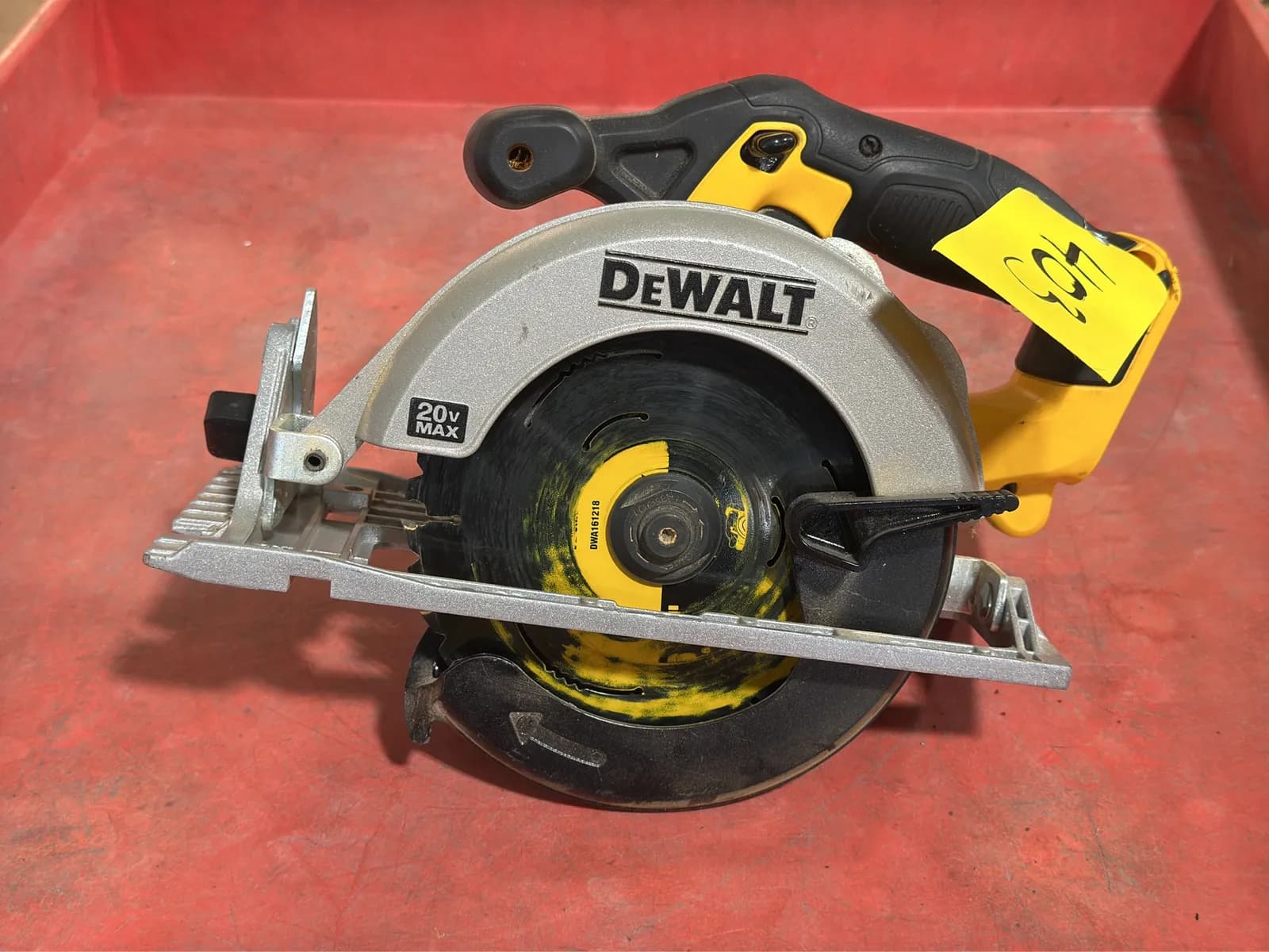 dewalt-6-1-2-circular-saw-067452