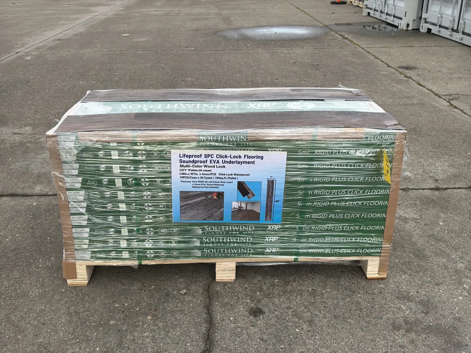 pallet-of-lifeproof-spc-click-lock-flooring-700sqft-unused-mm3vbtbw