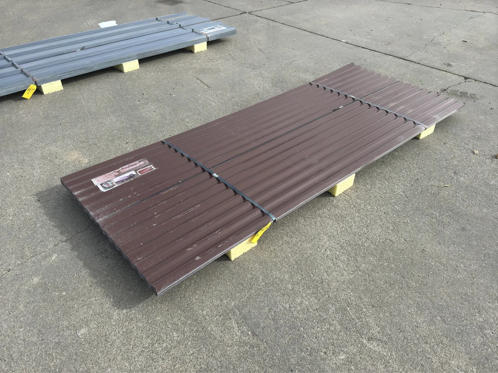 70-brown-metal-roof-panels-787x35x03mm-unused-mm2lqx0l