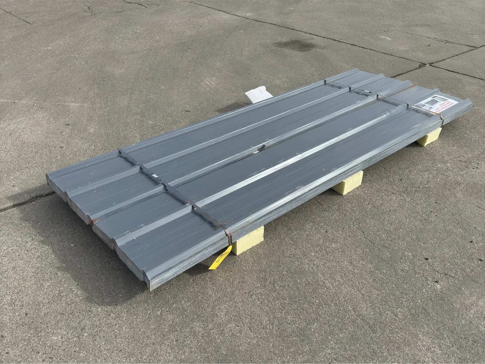 70-gray-metal-roof-panels-787x3x04mm-unused-mm2lqxap