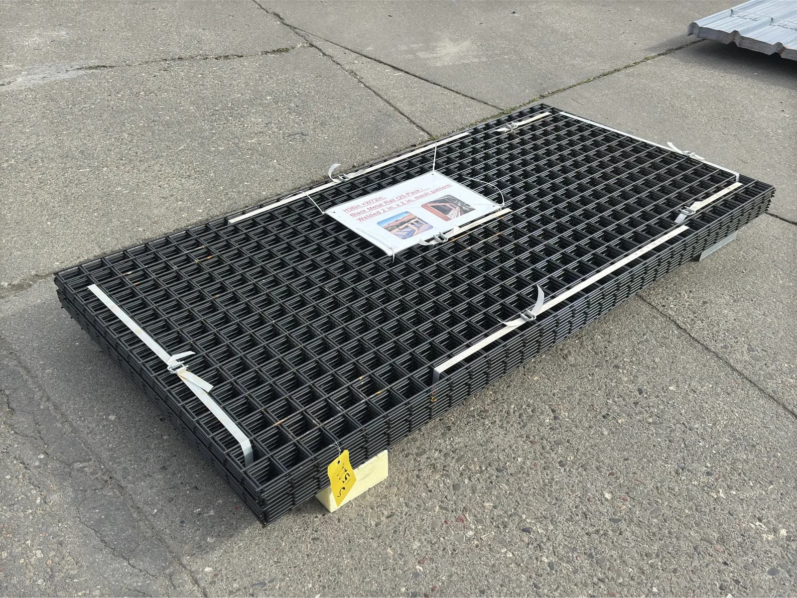 20-black-metal-rail-panels-3x6-unused-mm2lqxk8