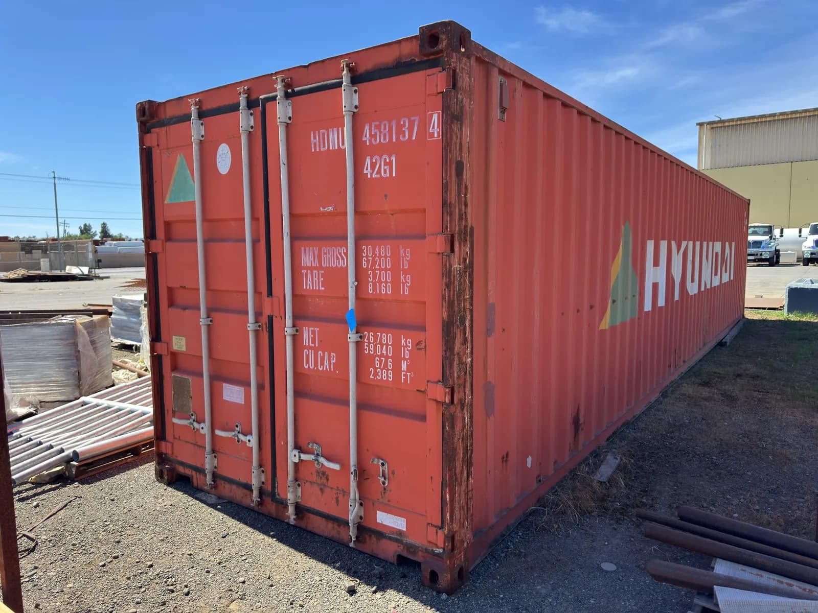 40-shipping-container-mn7v6foy