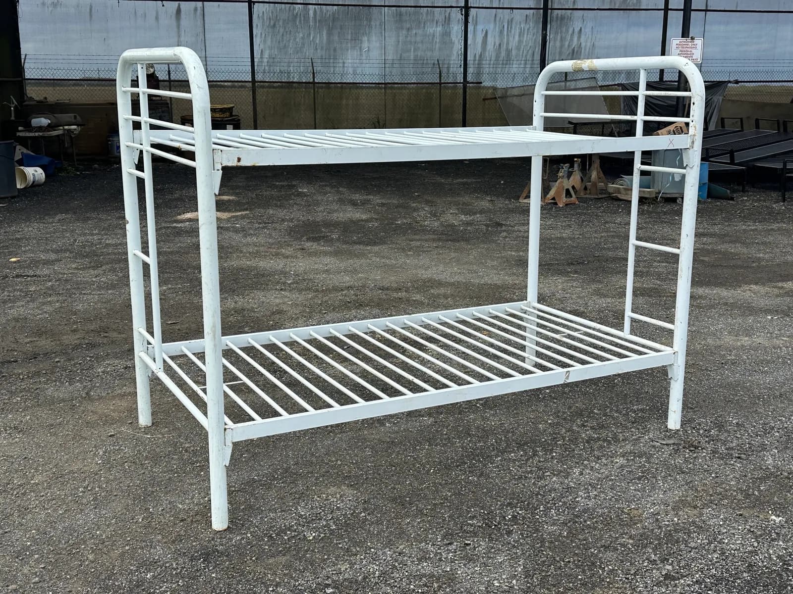 metal-bunk-bed-set-41x77x47-0403-1776982322884-moc1e7k4
