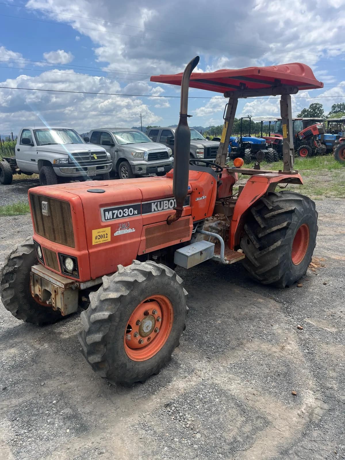 kubota-m7030n-4x4-tractor-mq5q6gcc