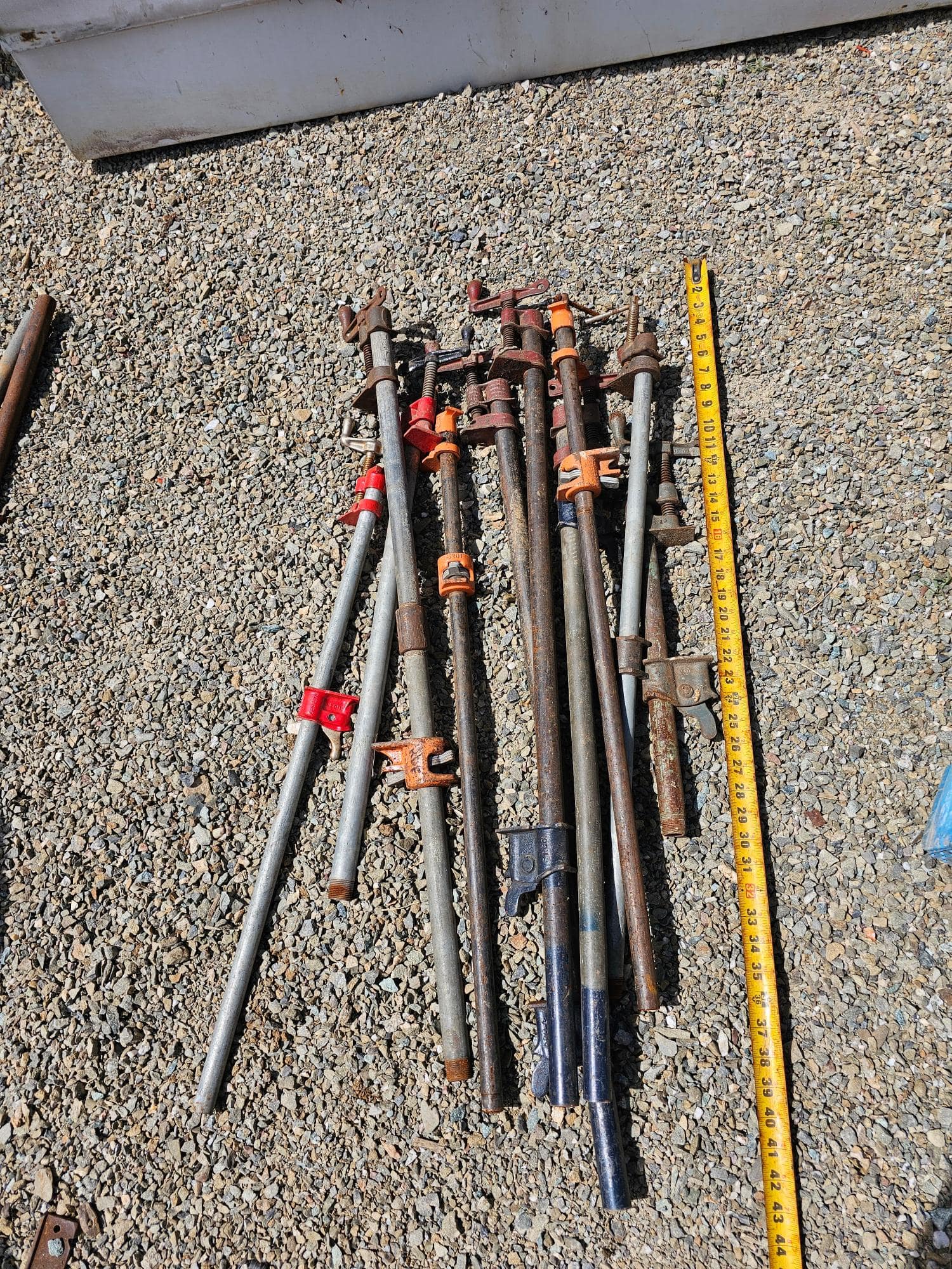 10-pipe-clamps-mrwl4h0z