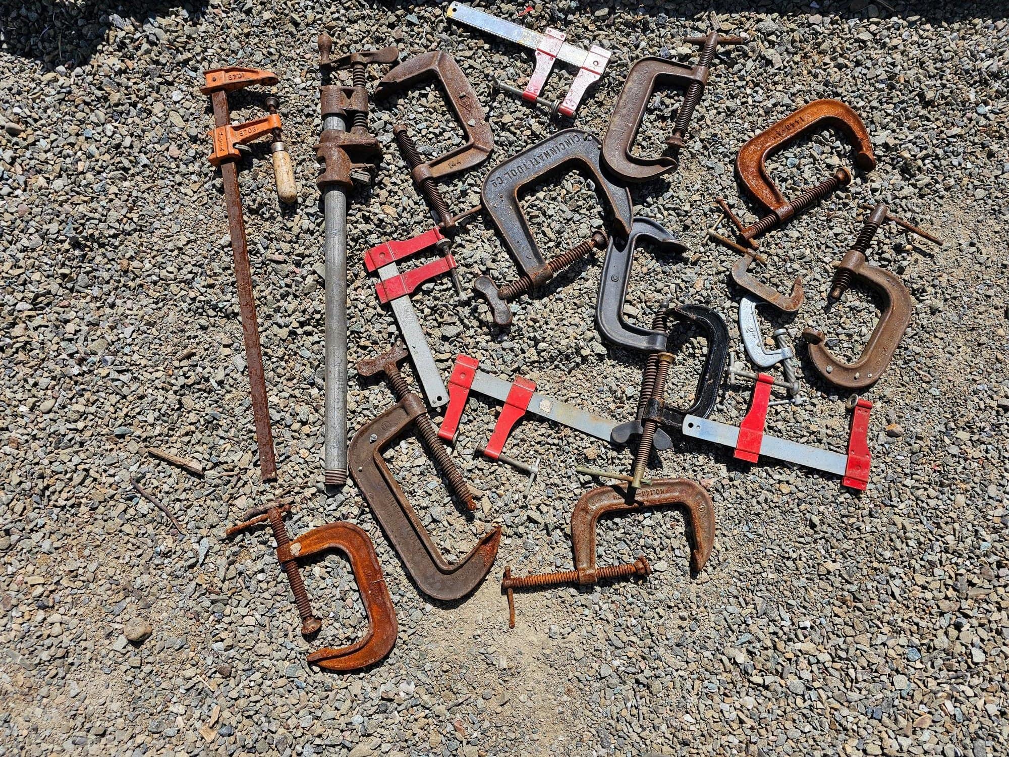 set-of-clamps-6b125e