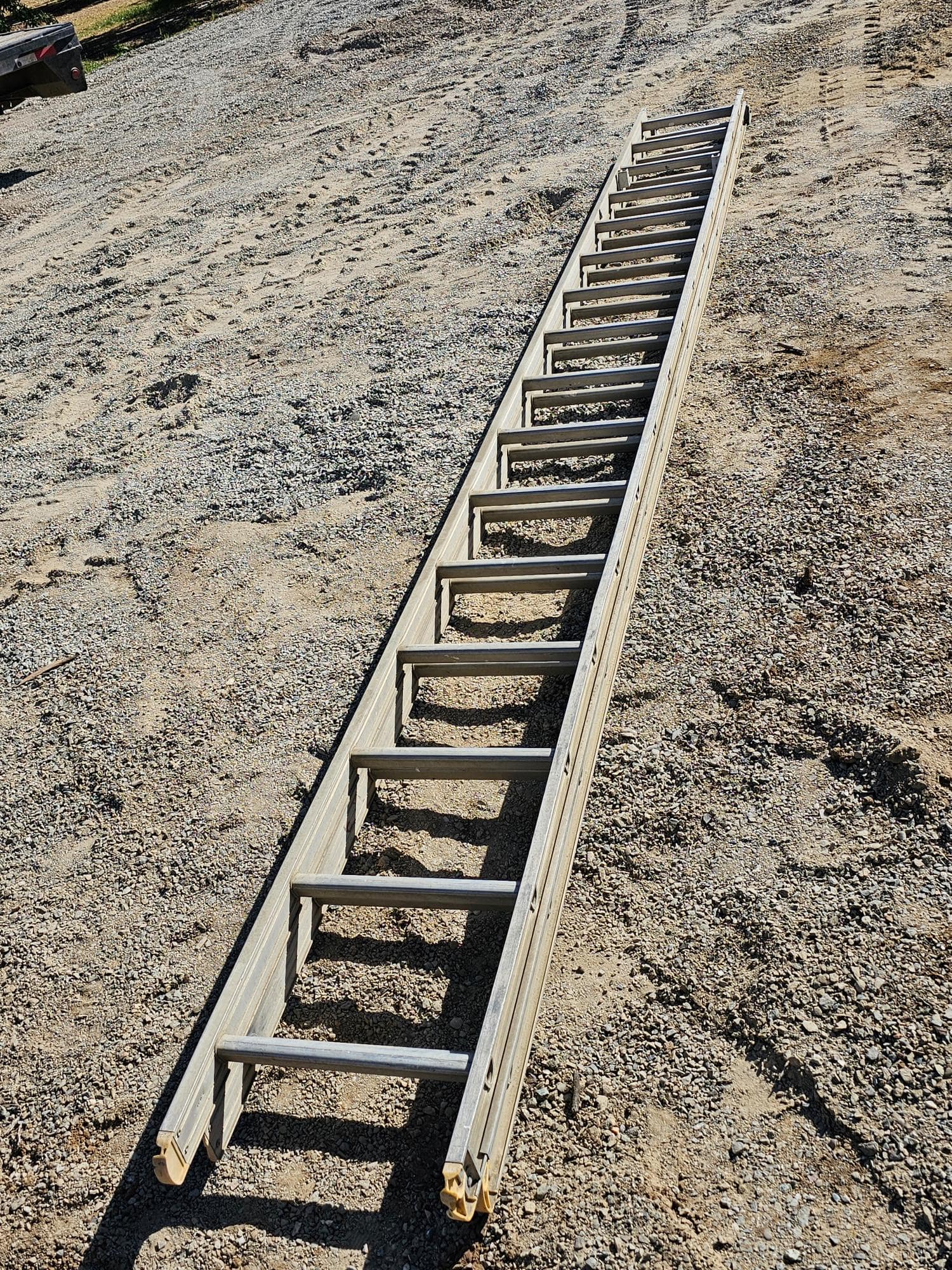 extension-ladder-7b7a86