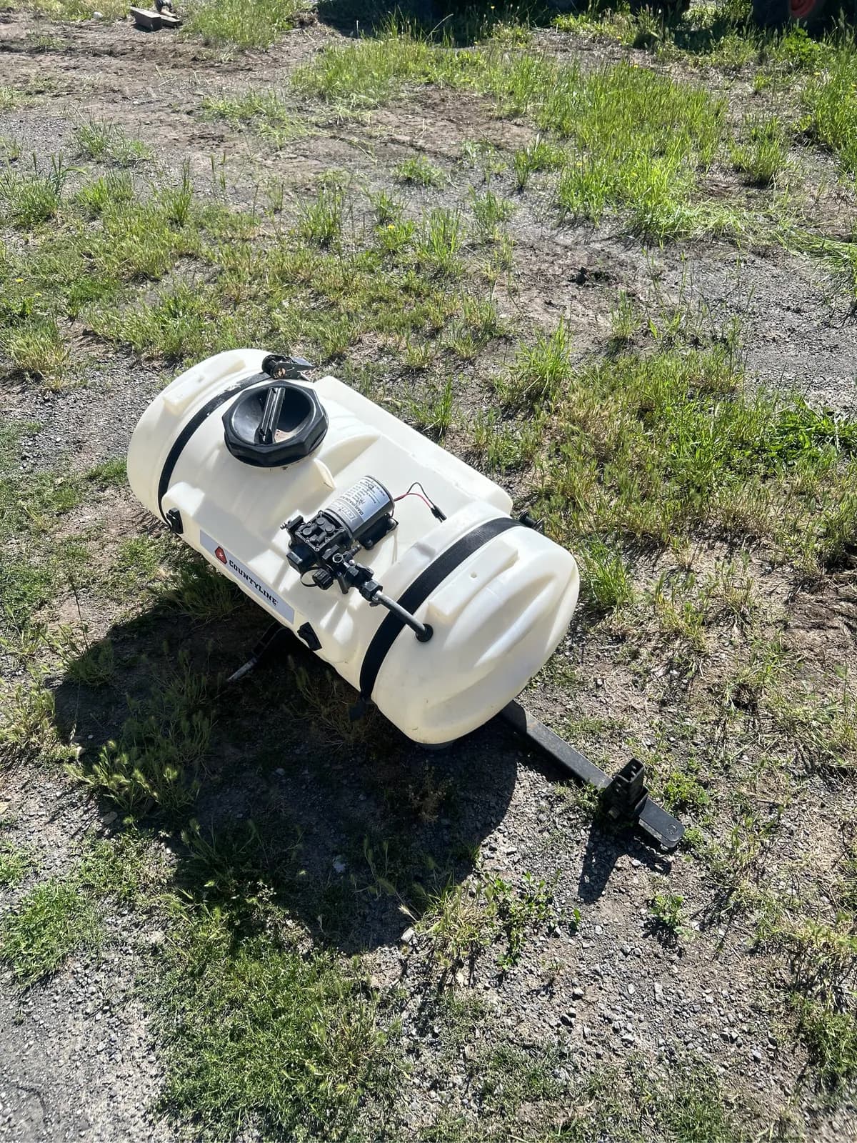 country-line-sprayer-b9fd62
