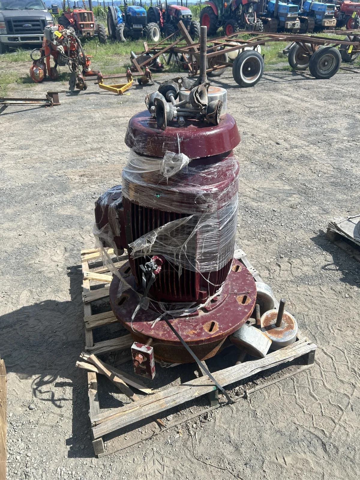 electric-motor-b90856
