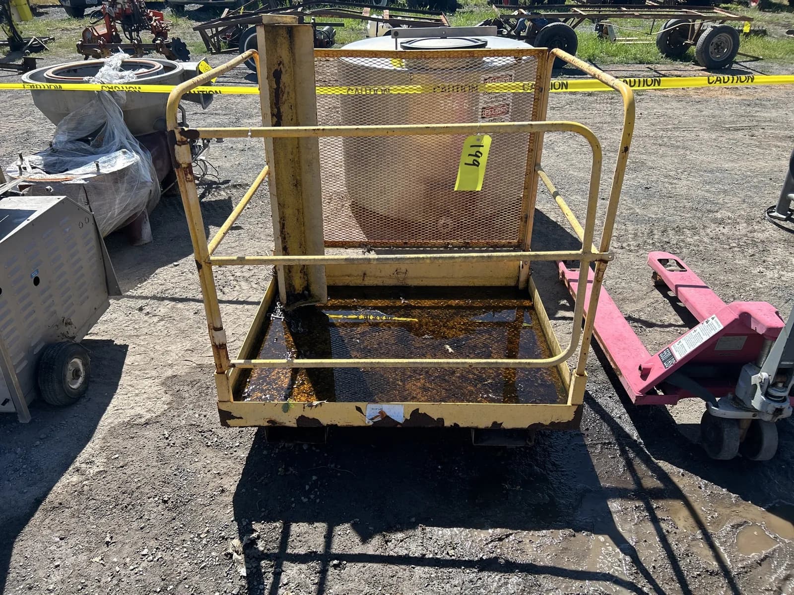 forklift-man-basket-318c15