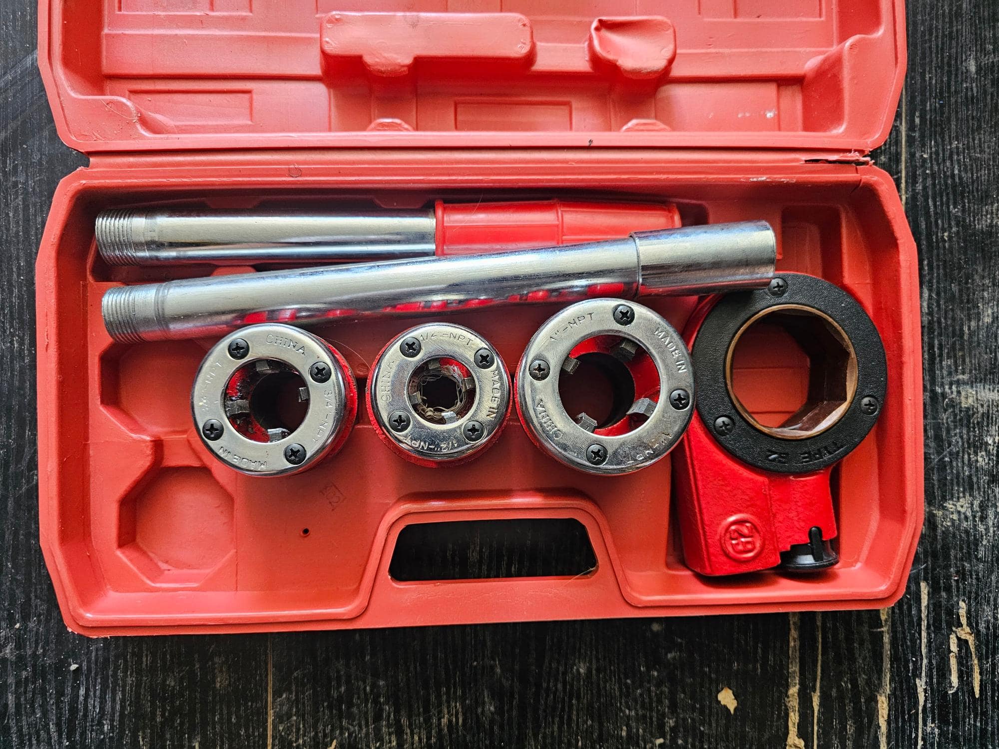 ratchet-pipe-threader-kit-711c75