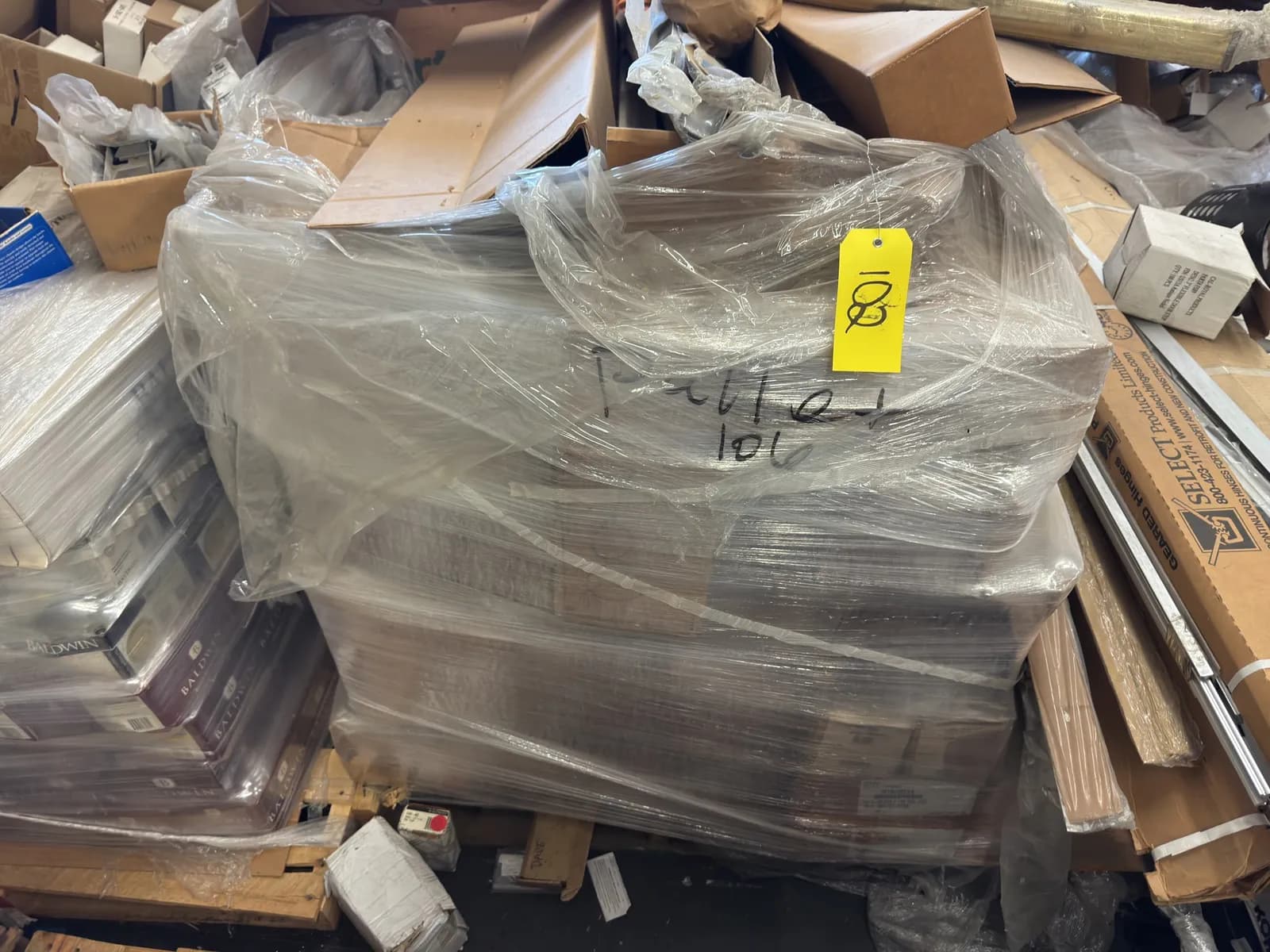 contents-of-pallet-door-hardware-953c64