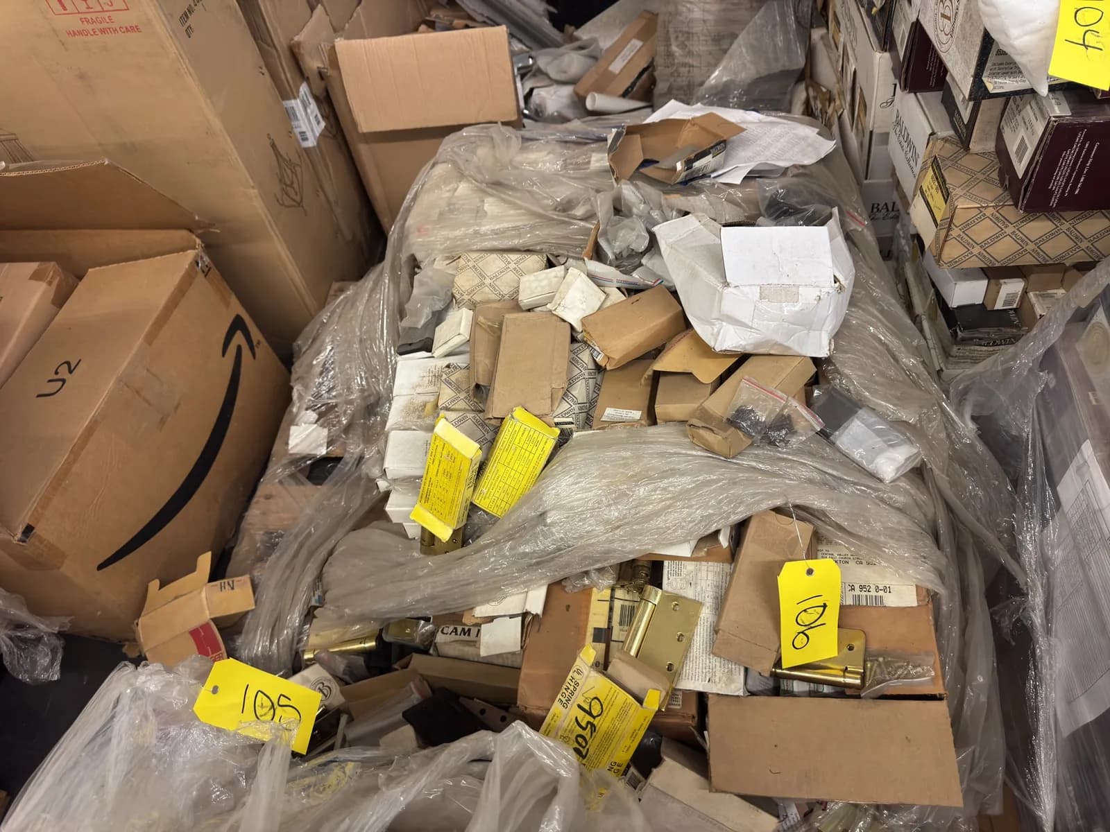 contents-of-pallet-door-hardware-ddd328