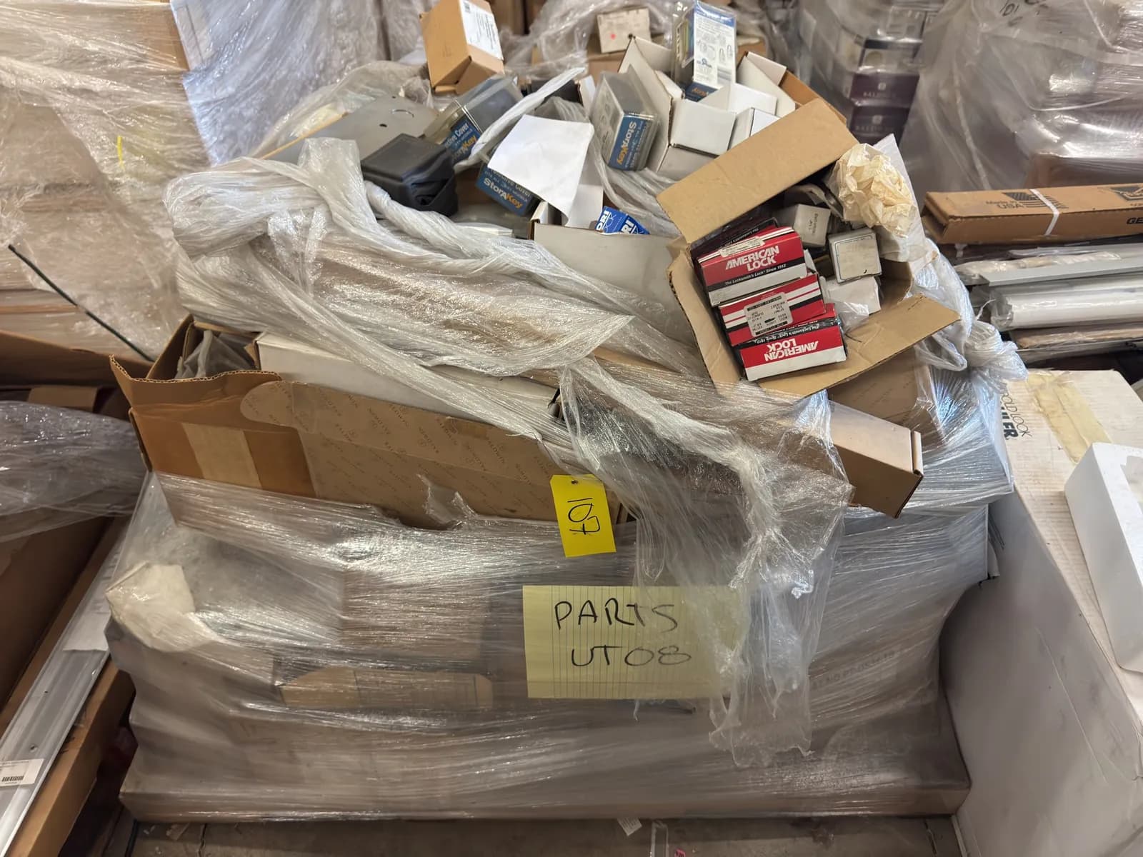 contents-of-pallet-door-hardware-5268a1