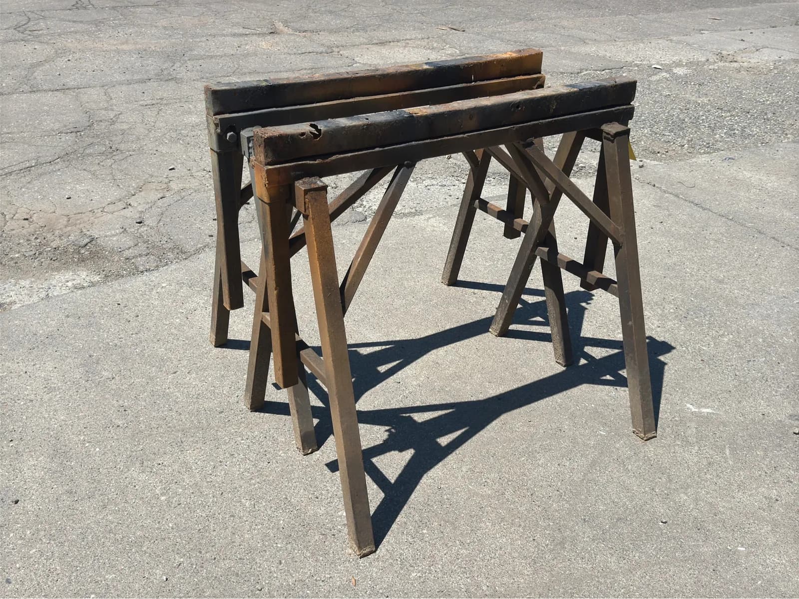 pair-of-steel-saw-horses-mpppcb51