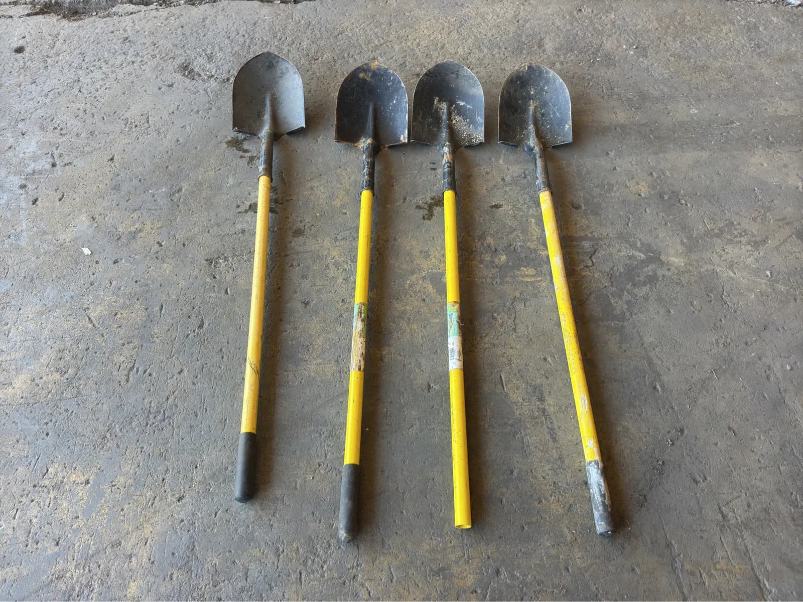 4-spade-shovels-mpppccll