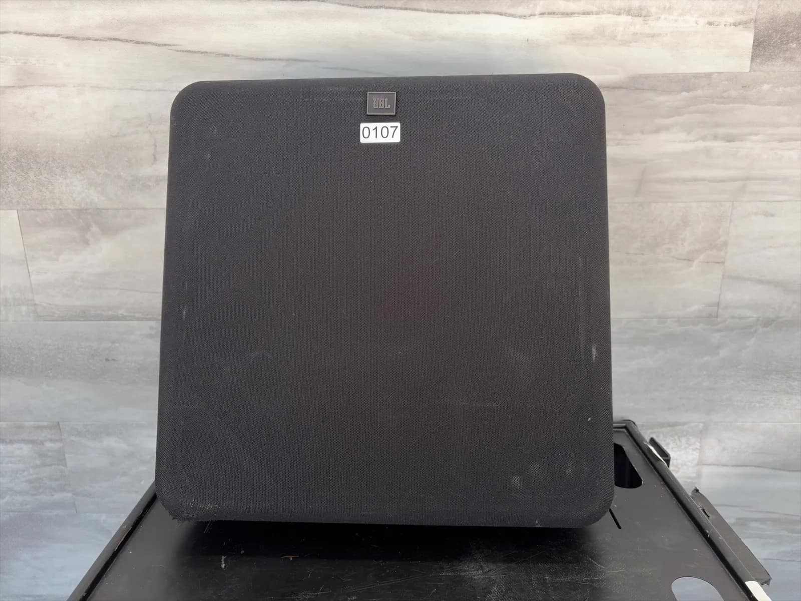 1-jbl-8340-professional-cinema-surround-speaker-18-x-18-x-11-and-quick-mount-fixed-angle-bracket-mpr3fdwe