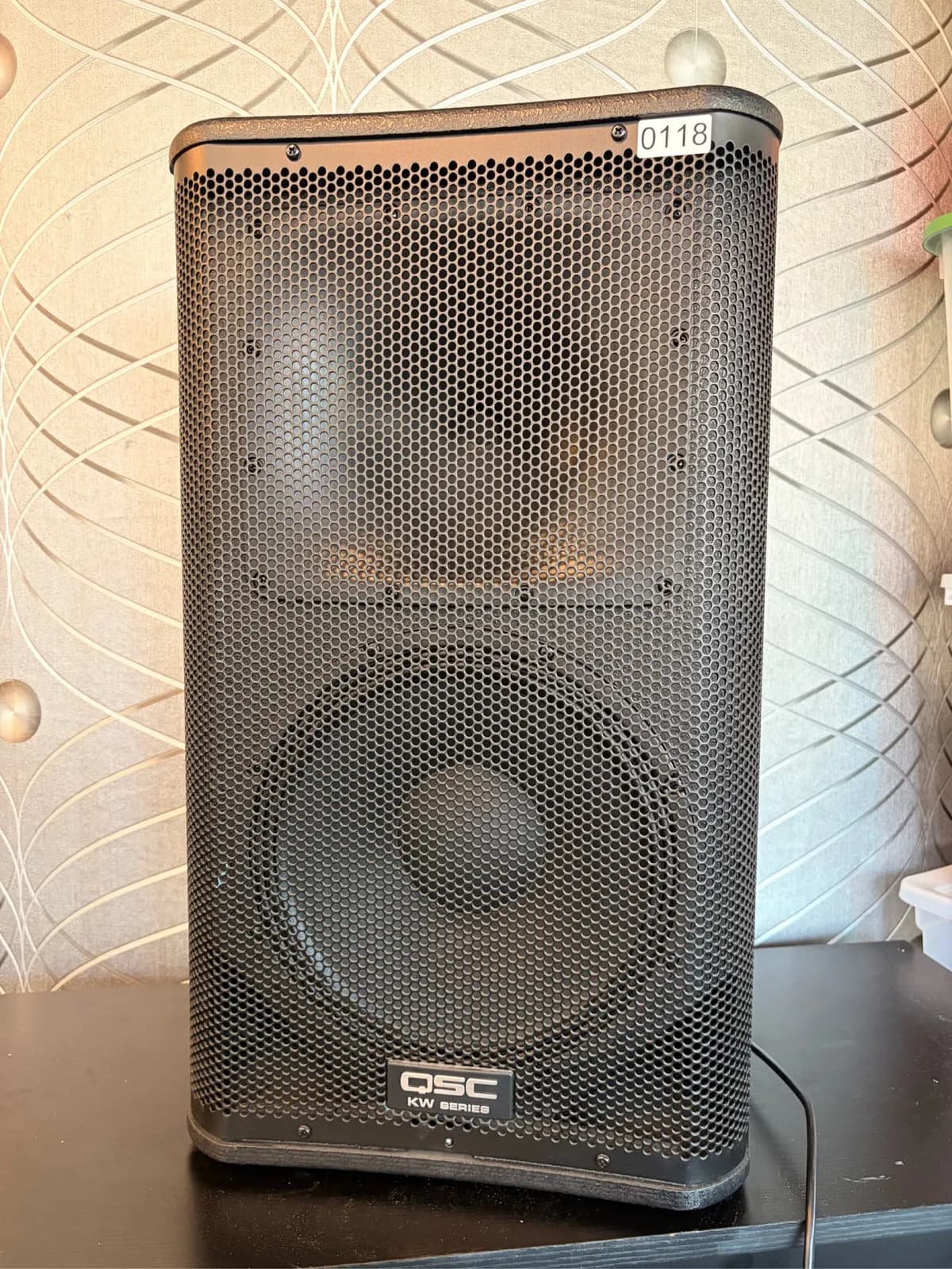 qsc-kw122-powered-speaker-0118-1778887236393-mp7jj489