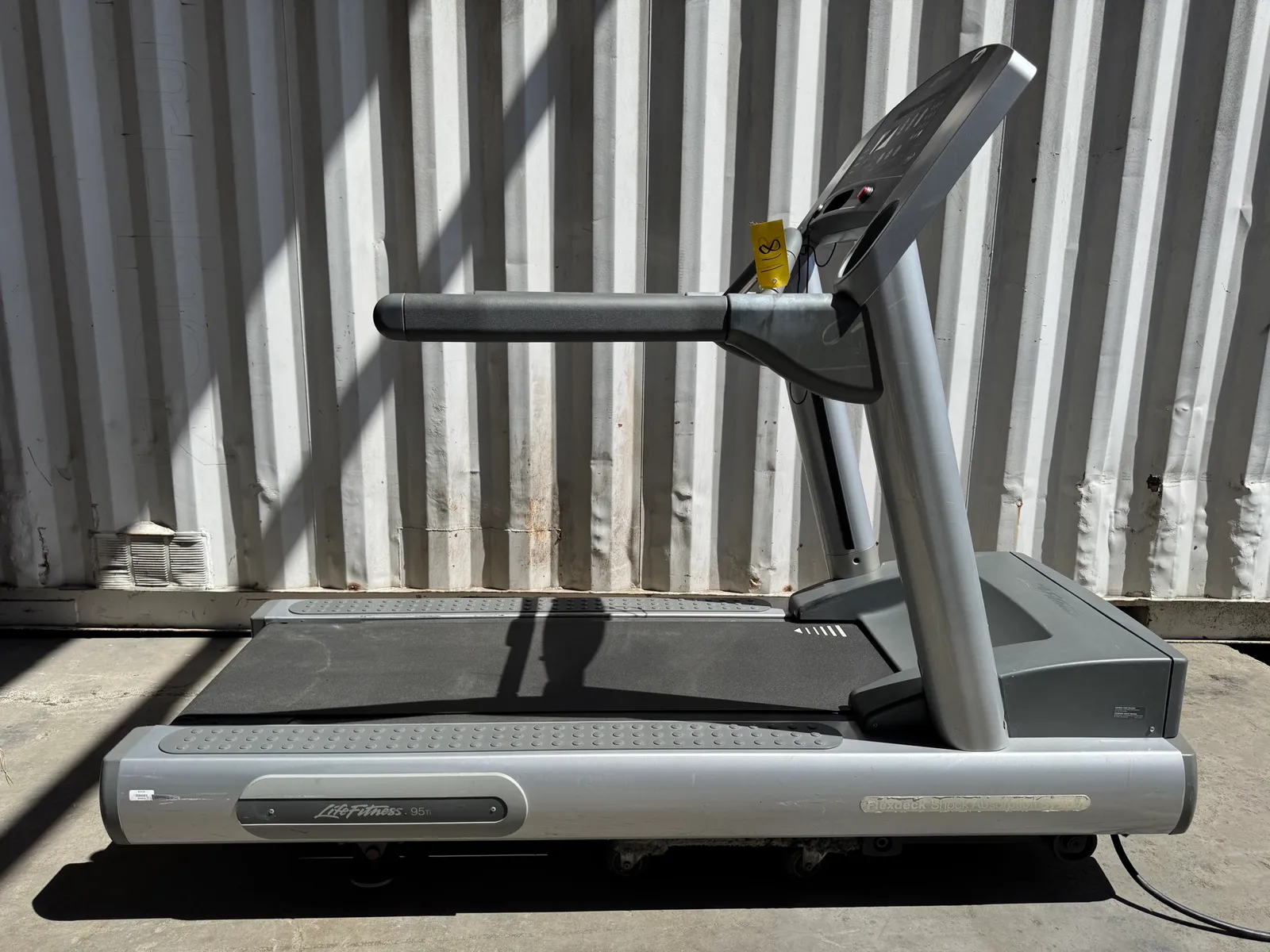 lifefitness-95ti-treadmill-mpcp4eij