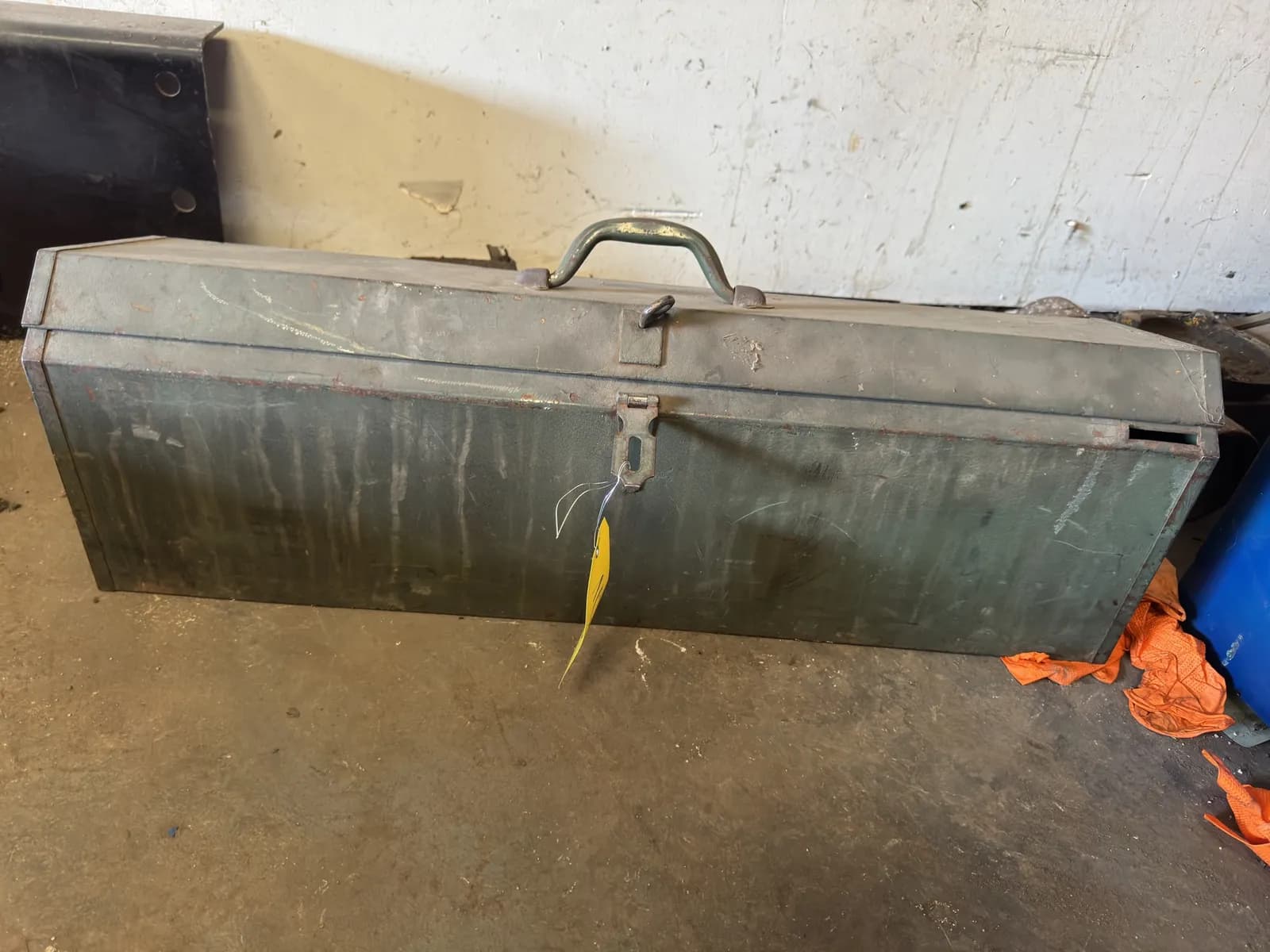 heavy-duty-toolbox-with-assorted-hand-tools-1a02d1