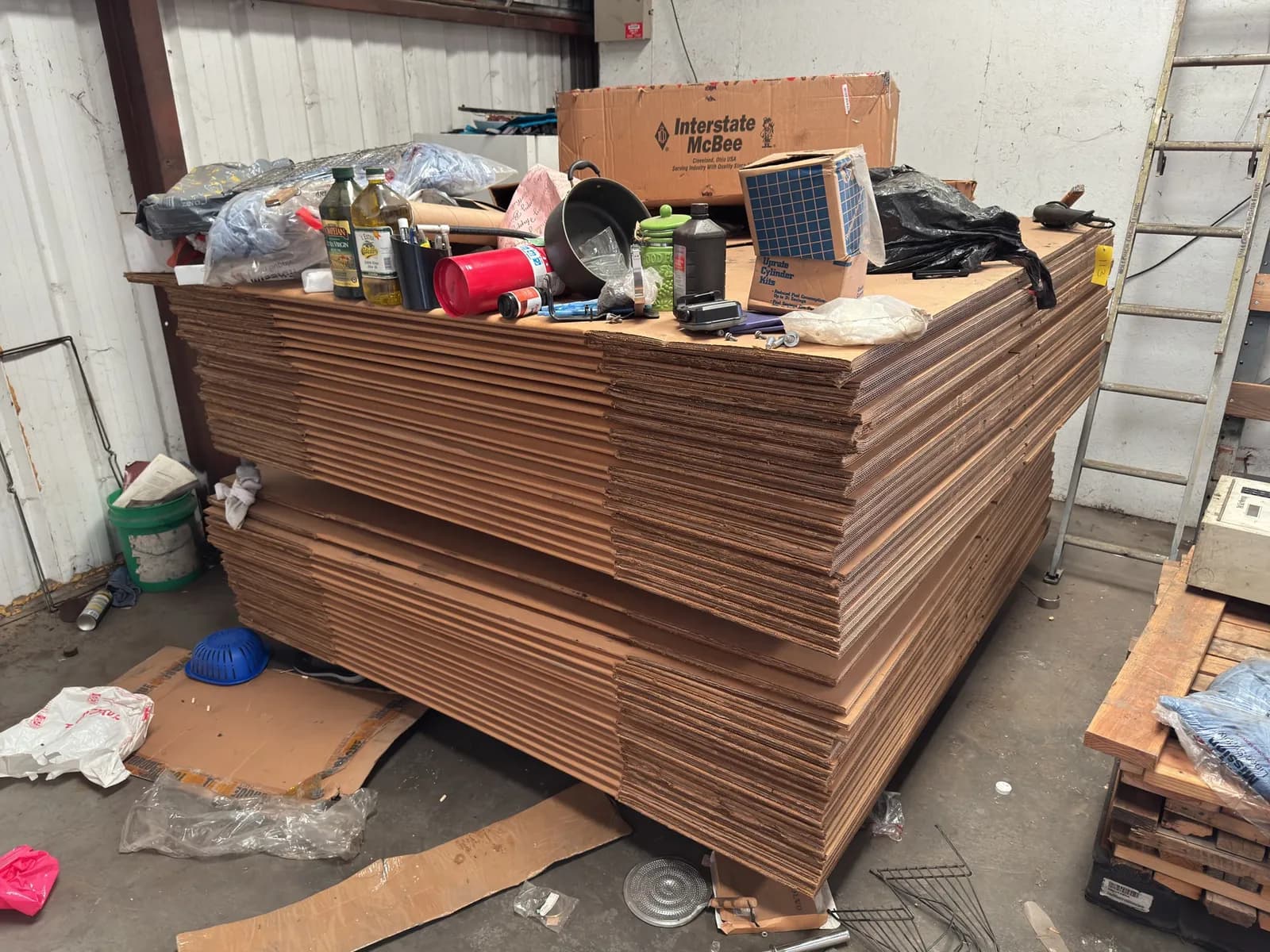 bulk-lot-heavy-duty-cardboard-gaylords-and-more-28e1e9