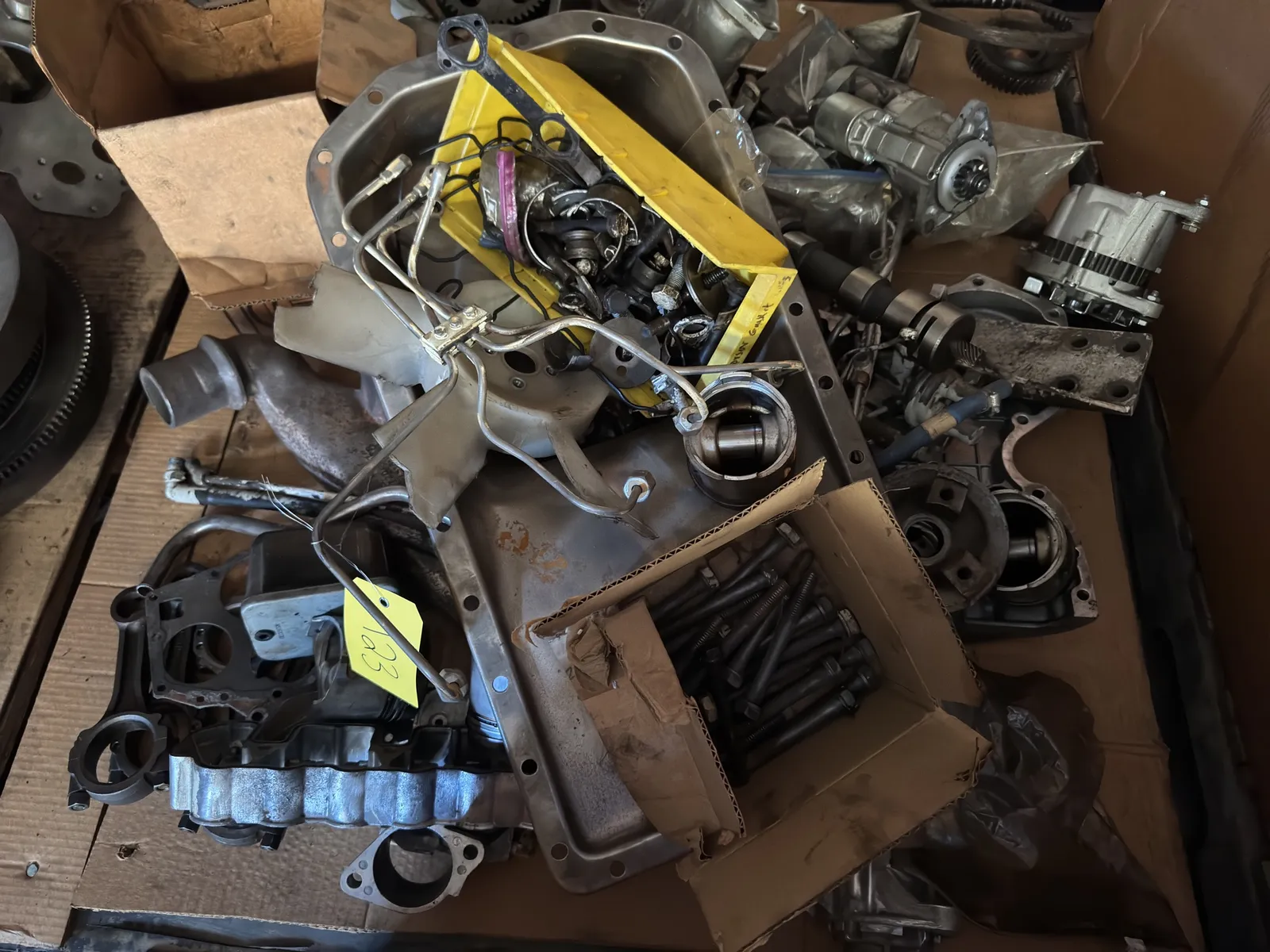 contents-of-pallet-assorted-diesel-engine-parts-2604de
