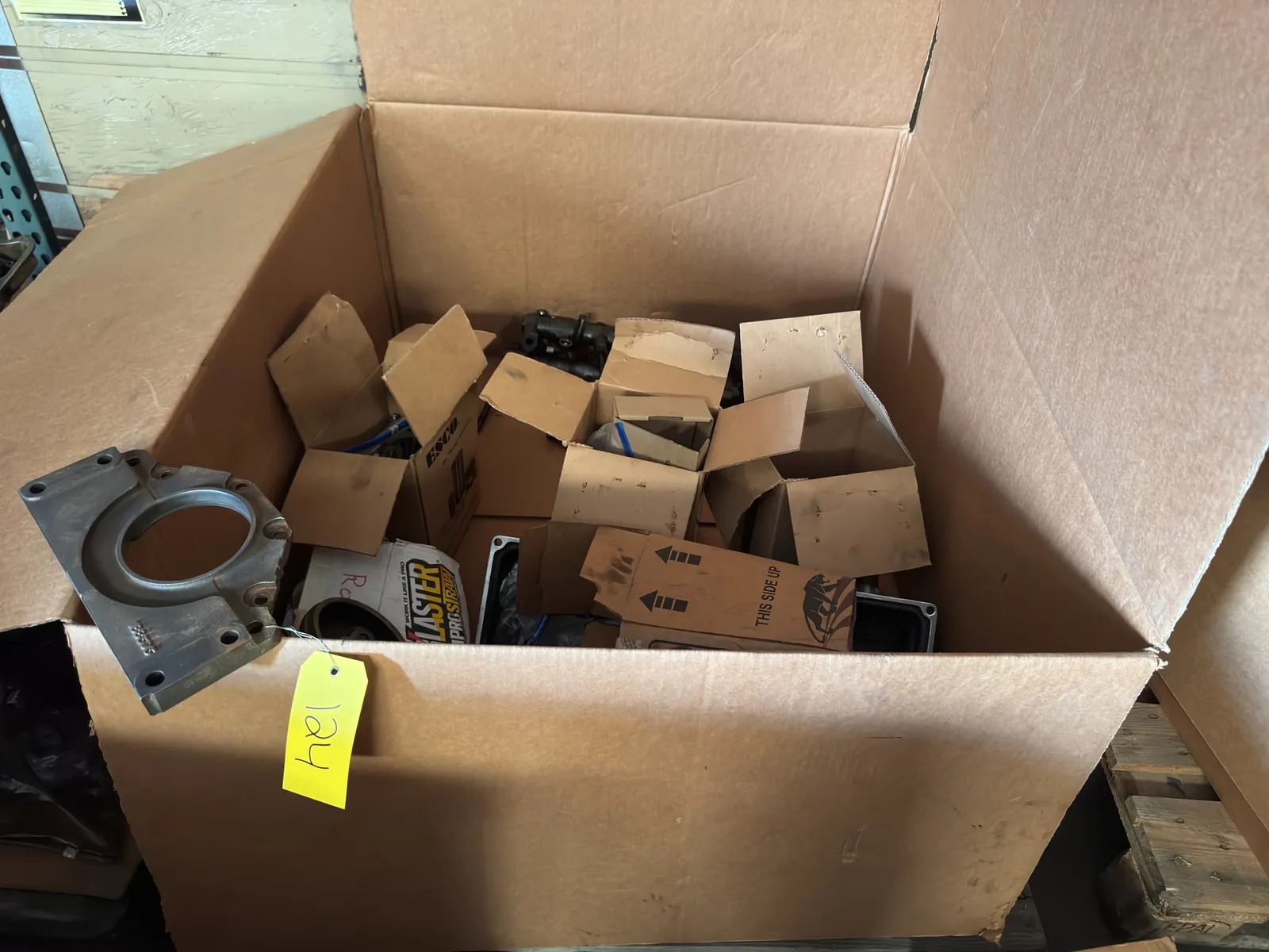 contents-of-gaylord-assorted-diesel-engine-parts-and-accessories-41c665
