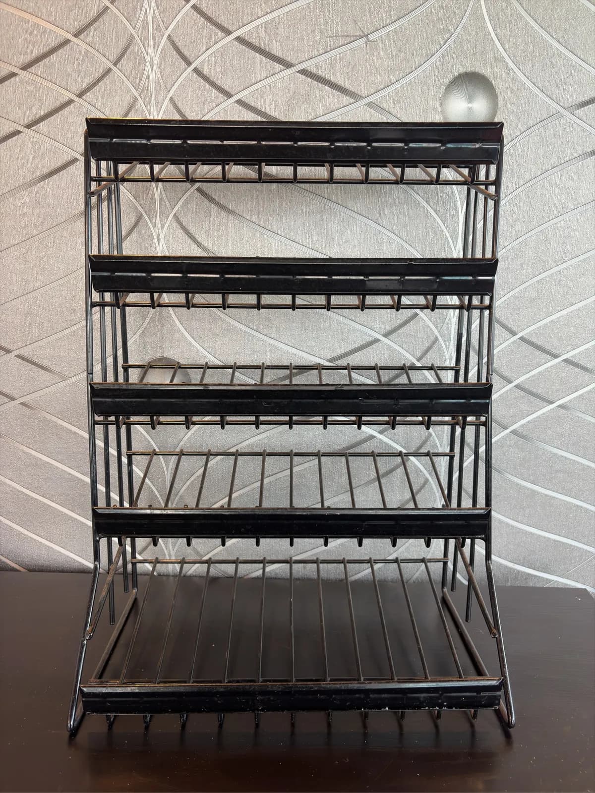black-wire-5-tier-candy-display-68b38c