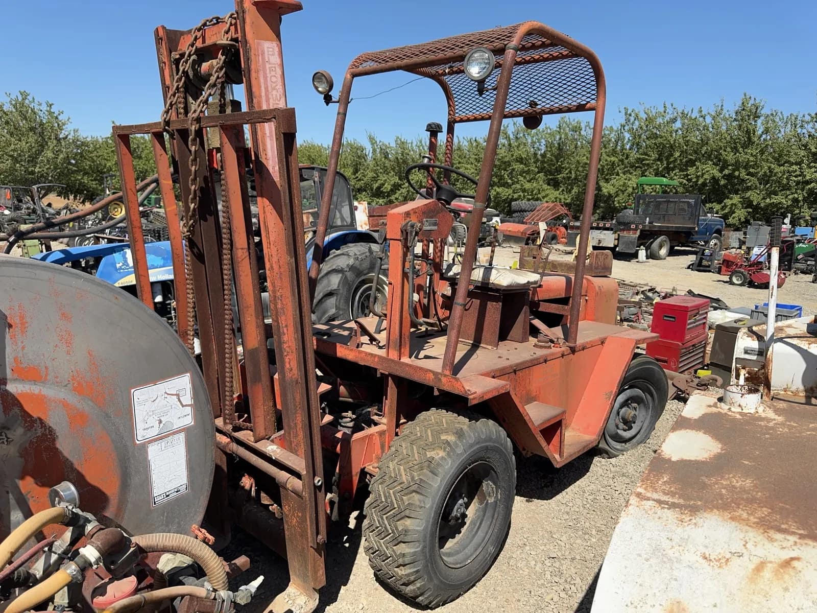 black-welder-forklift-not-running-ms7vxa20