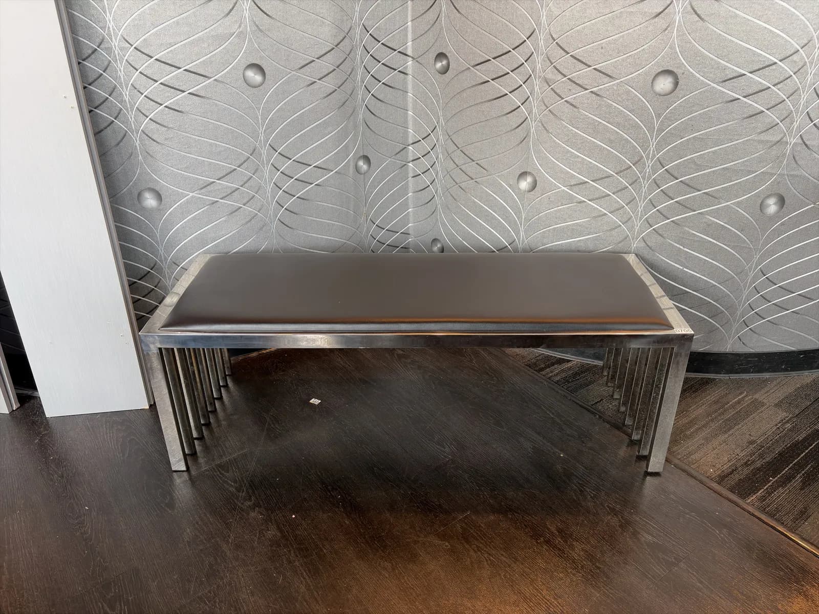 black-padded-seat-bench-with-chrome-frame-765d3b