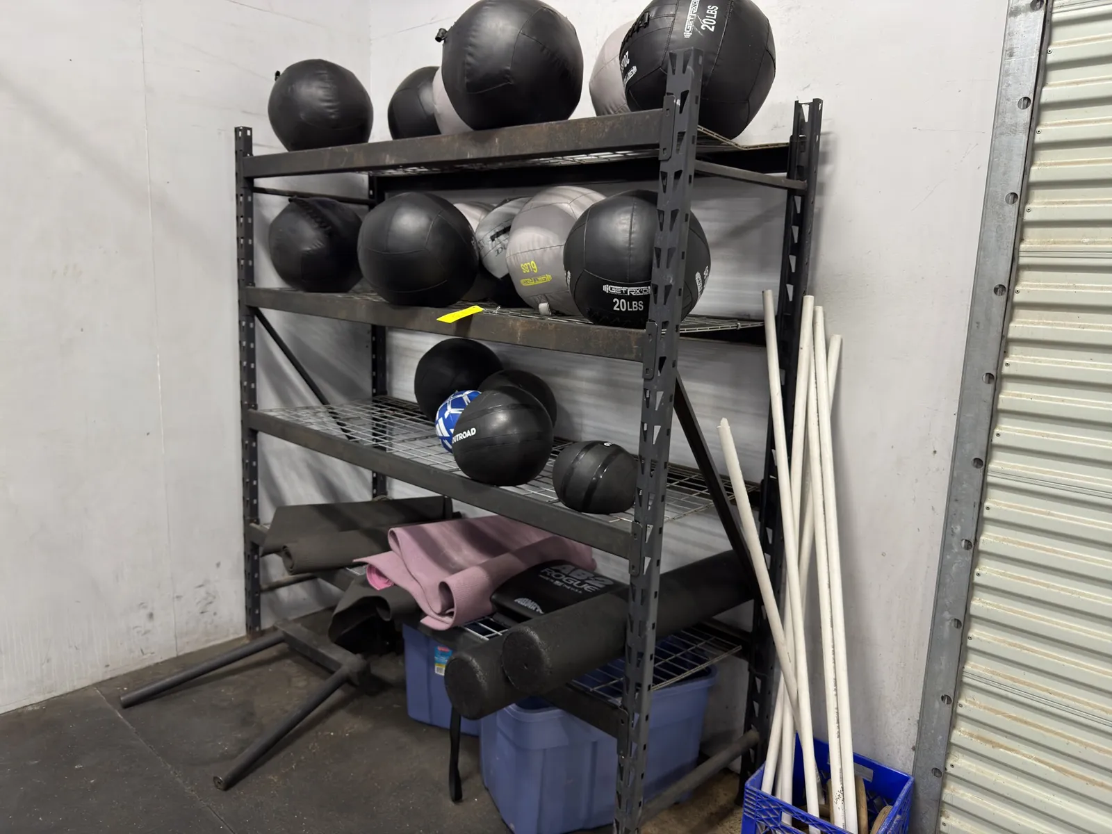 pallet-racking-with-assorted-weighted-sand-balls-f2aca6