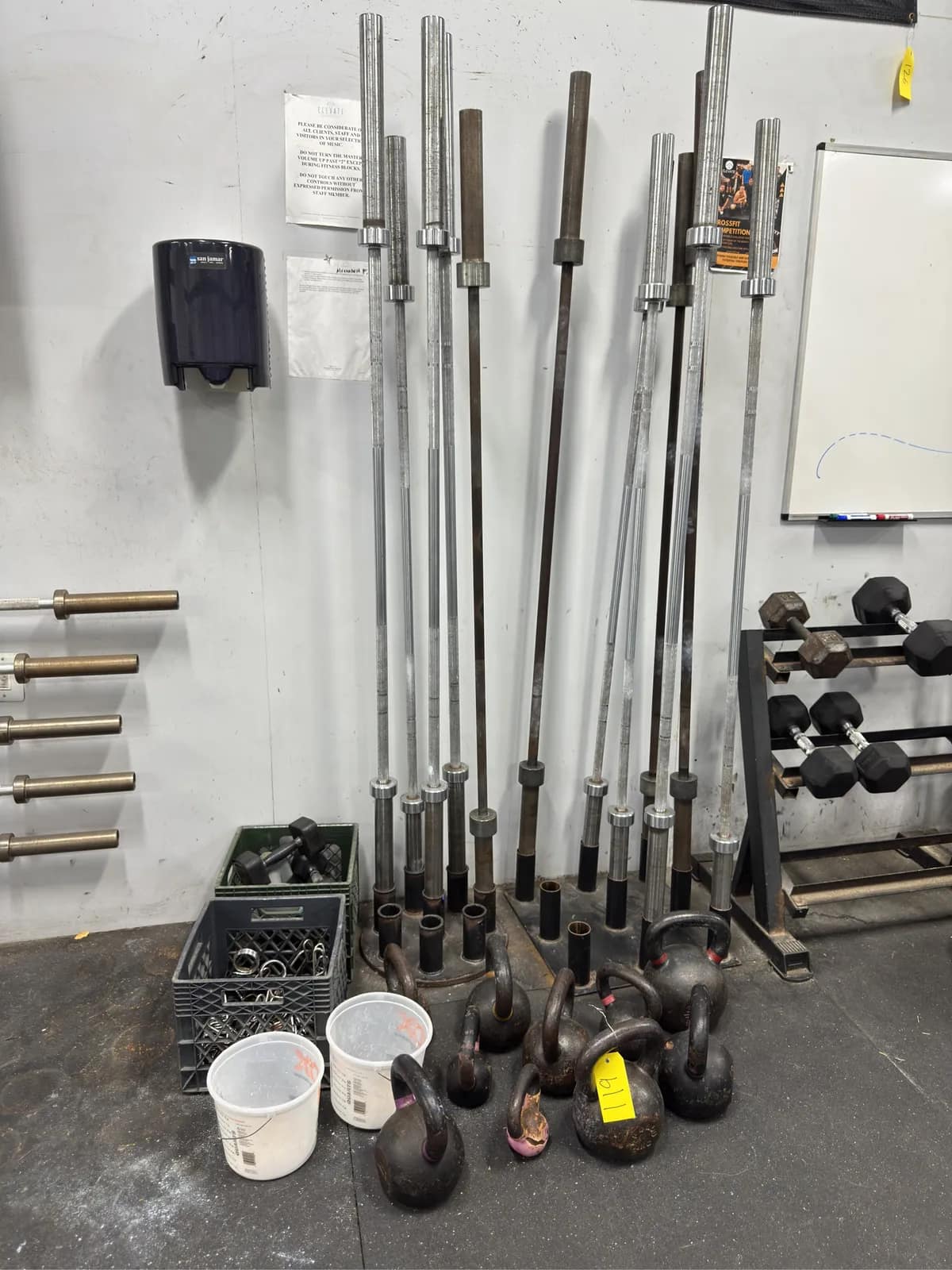 13-barbells-10-kettlebells-and-more-78cede