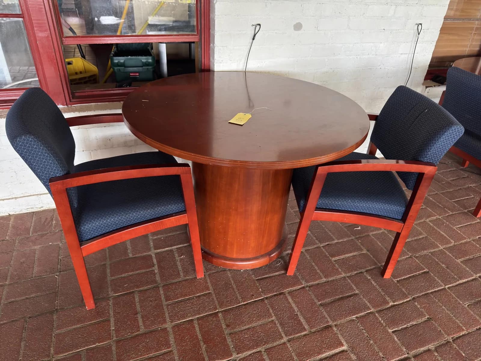 table-and-chairs-c5716c