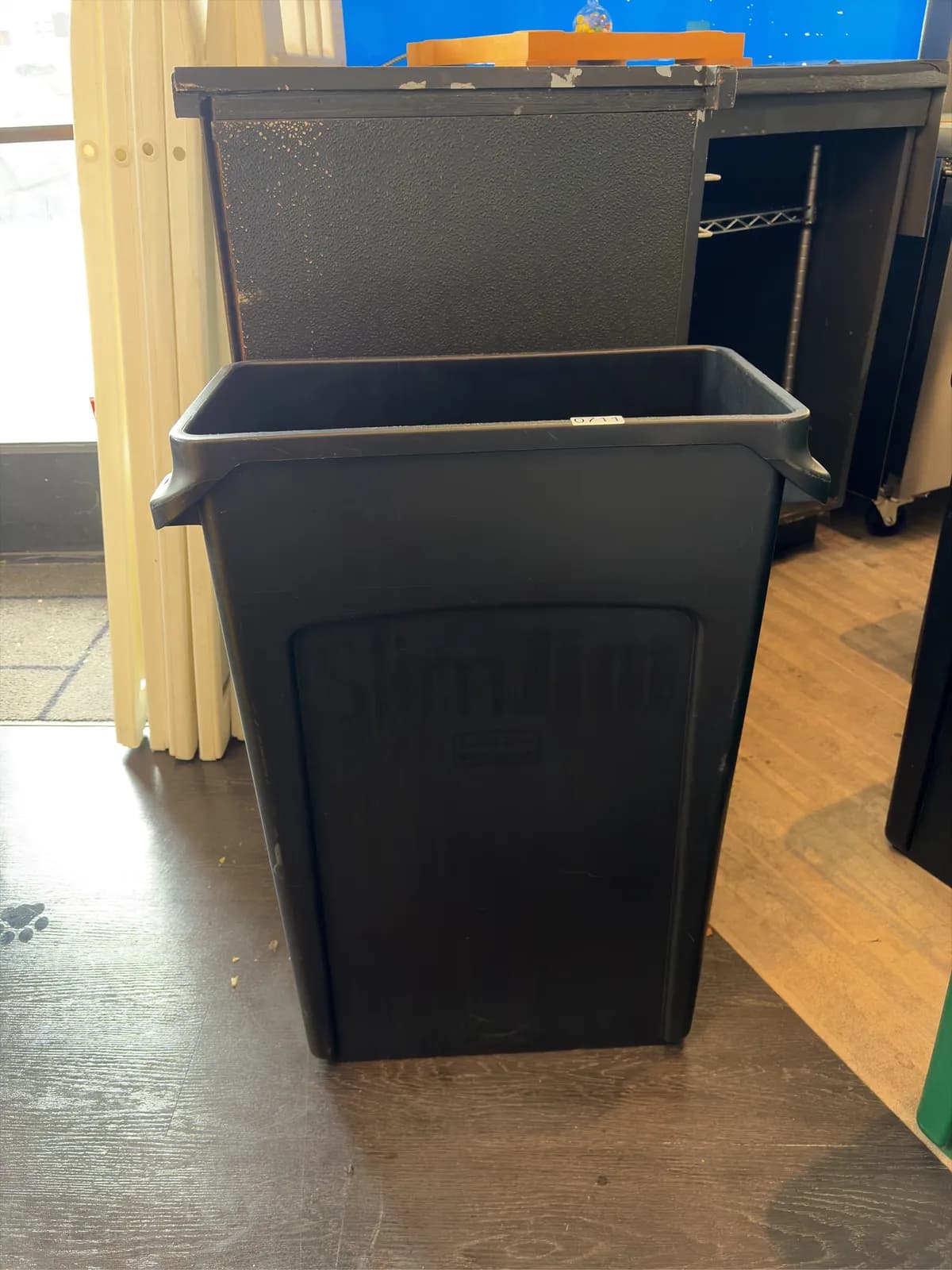 23-gal-87l-slimjim-container-black-6d87c7