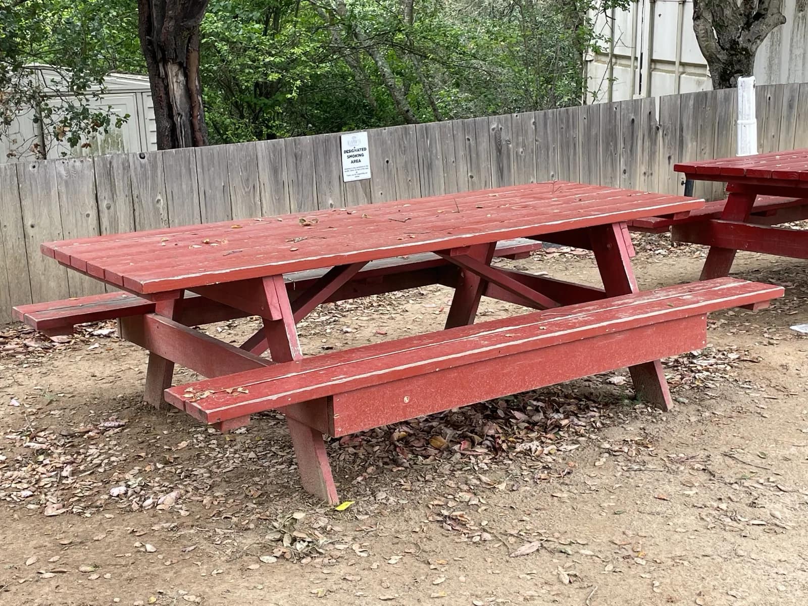 wooden-picnic-table-4e3b41