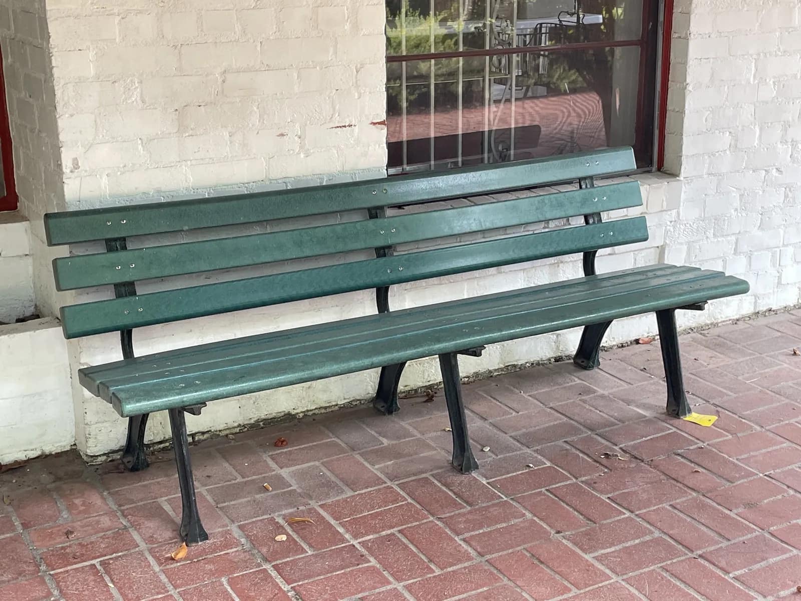 plastic-outdoor-bench-f42a99