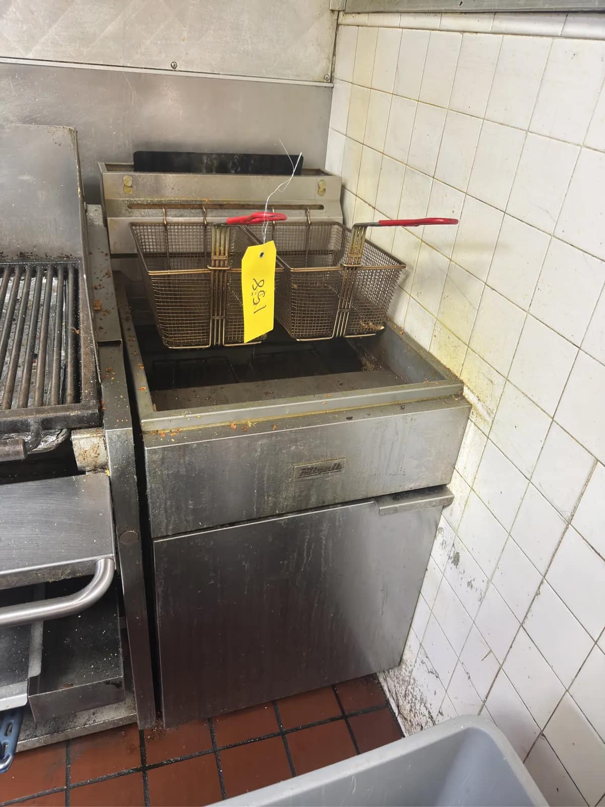 deep-frying-machine-mpvrx3y5