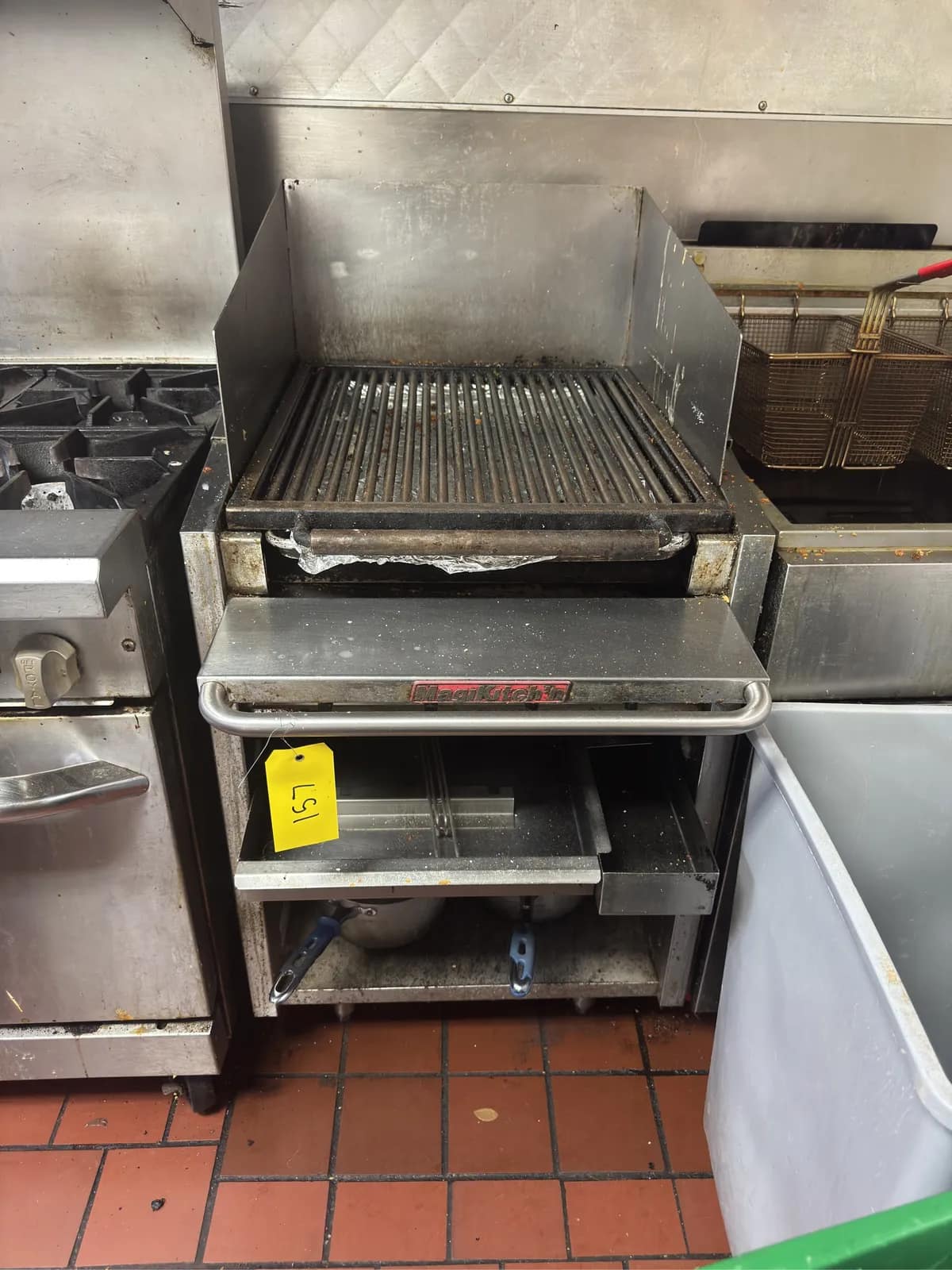 magikitchn-commercial-gas-char-broiler-mpvrxo1h