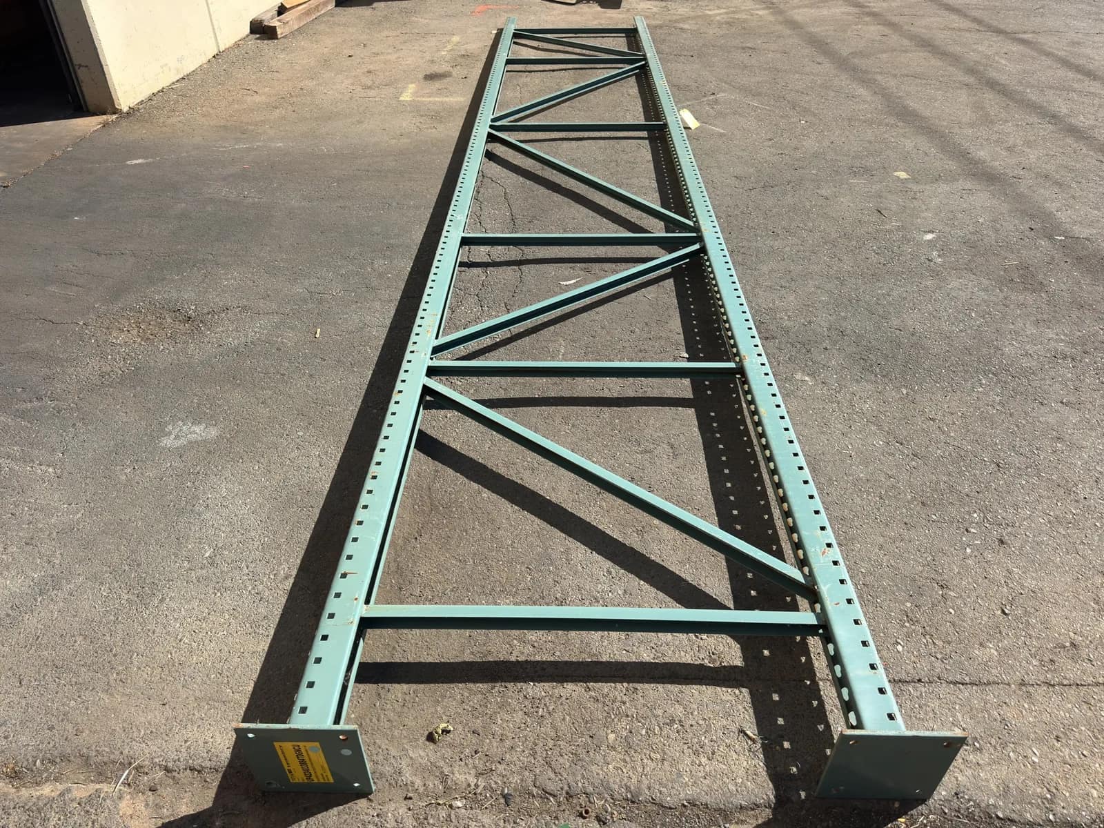 1-42x240-upright-3x3-column-13ga-8x8-footplate-w4-holes-teardrop-mq1fc69j
