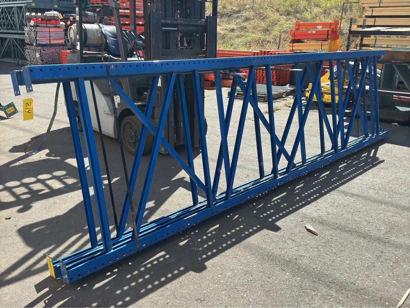 3-48x192-uprights-3x3-column-3x5-footplate-w-2-holes-teardrop-mq1dk2o1